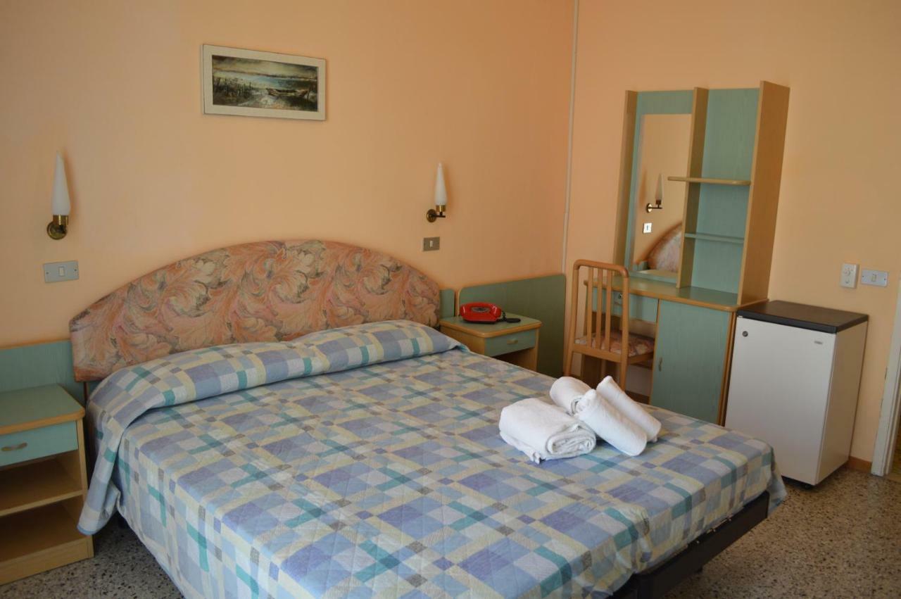 Hotel Lauretta Bellaria-Igea Marina Exterior foto